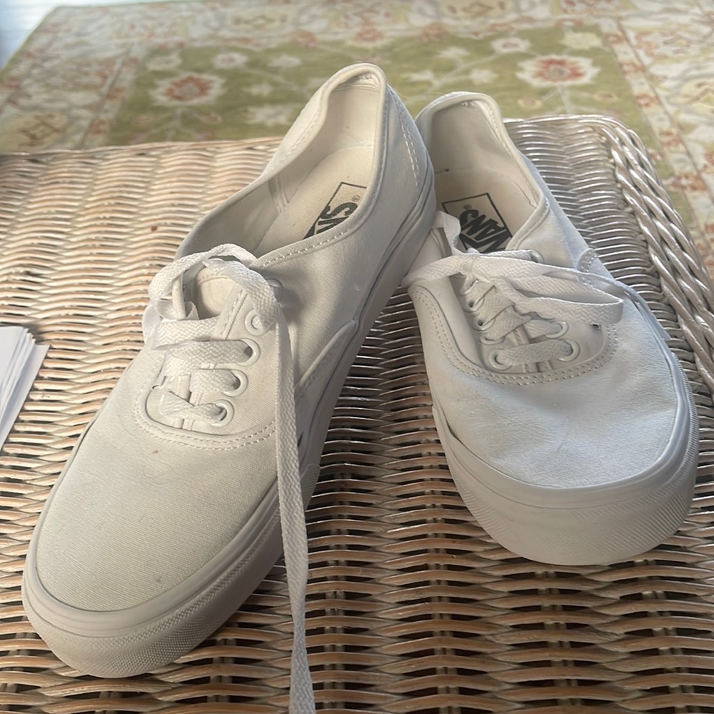 VAN WHITE CANVAS SZ9 woman, 7.5 men